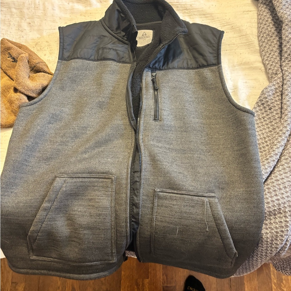 Ascend Charcoal and Black Men's Vest